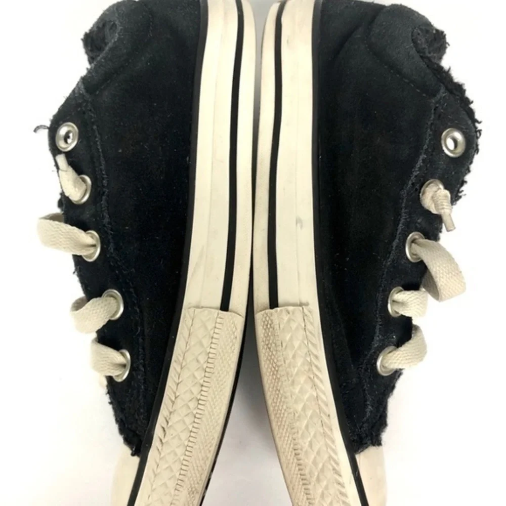 Converse sneakers kids size 3